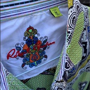 Size medium Robert Graham